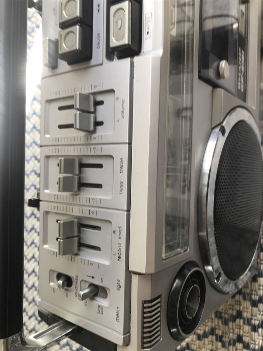 SHARP GF-9191H MW SW FM Radio GHETTO BLASTER Tape Recorder SHARP GF-9191H MW SW FM Radio GHETTO BLASTER Tape Recorder