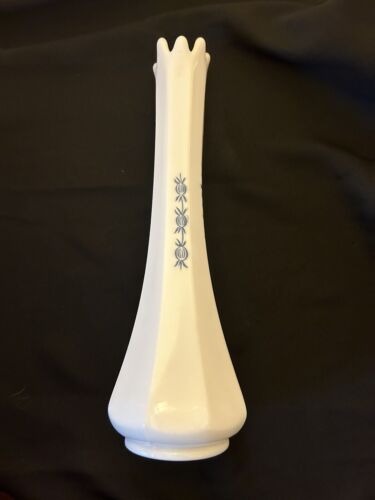 L.E. Smith Swung Milk Glass Vase “Blue Onions” - Picture 2 of 7