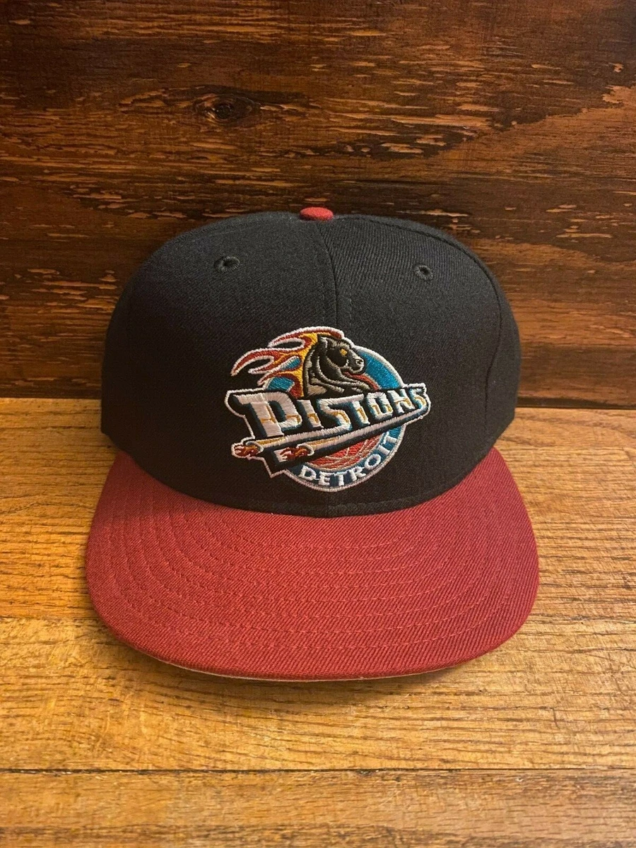 Vintage Detroit Pistons Fitted Hat New Era Pro Model Wool USA 90s