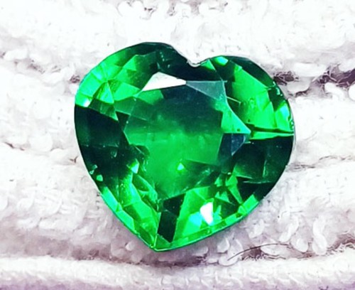 Heart Cut 9+ Ct Natural Tsavorite Garnet Green CERTIFIED Loose Gemstone R563 - Picture 5 of 9