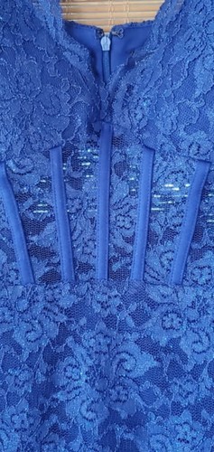 Abito Homecoming Taglia 5 Blu Royal Pizzo NUOVO - Foto 3 di 4