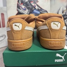 Preços baixos em PUMA Orange Athletic Shoes for Women