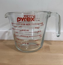 Pyrex Glass 2-Cup Measuring Cup with Red Grap...