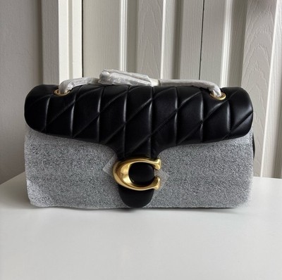 Coach ロゴ柄 ボディバッグ ブラック Coach Tabby 33 Quilted Nappa Leather Black With Gold Hardware