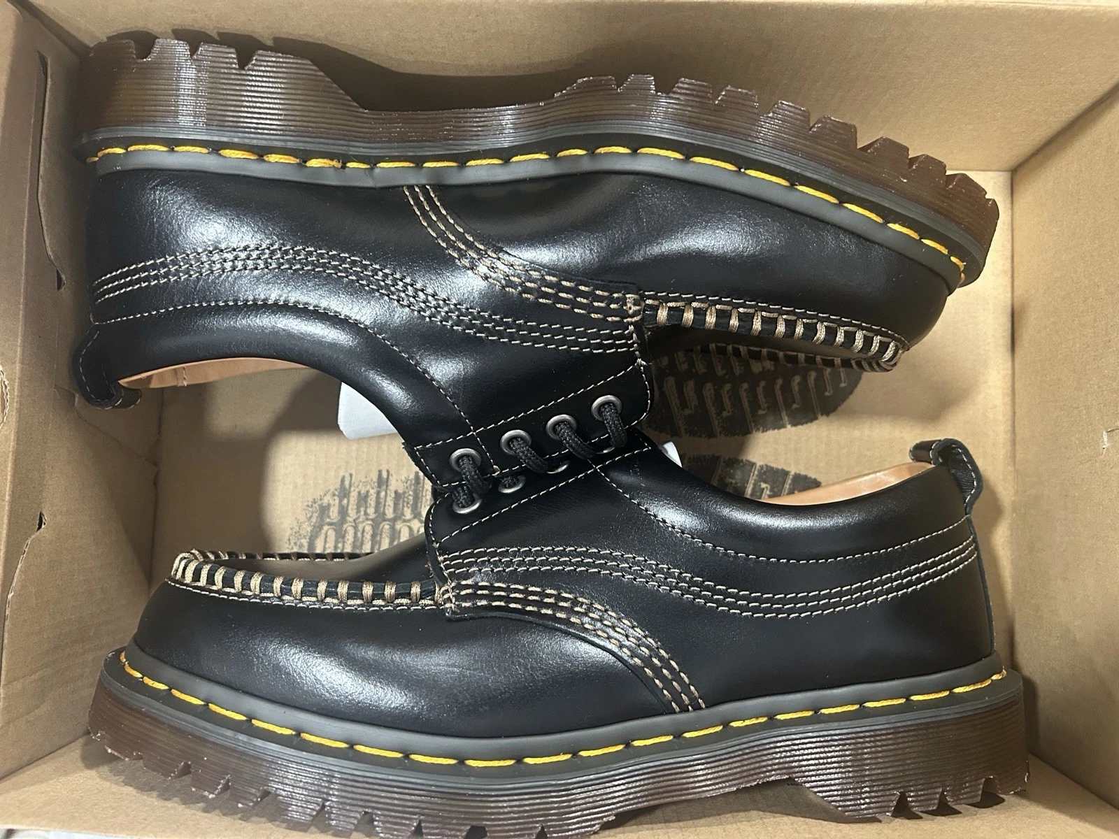 DR MARTENS Lowell Leather Moc Toe Shoes Black Analine 31816001 SIZE 8 - 12