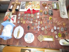 Vintage Catholic Religious Medals Big Lot - Medals, many pieces crosses