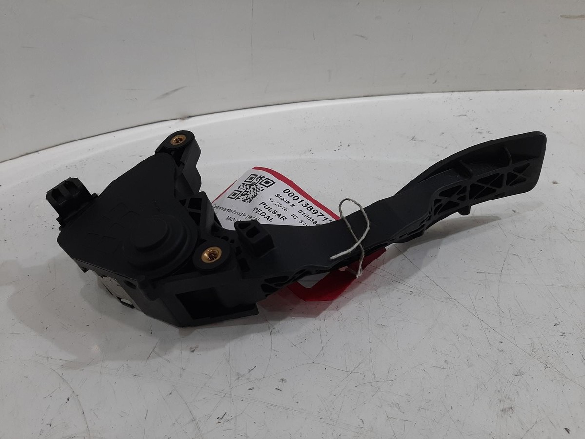 NISSAN LEAF ZE1 Accelerator Throttle Pedal 180025WN0B 110kw