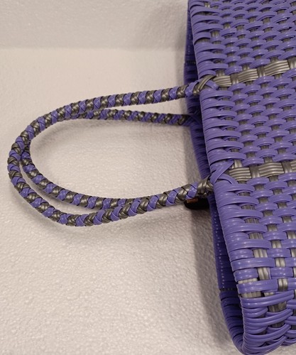 Bolso Cartera Maria Victoria Plástico Púrpura/Gris Tejido Cesta 10.25"x10"×5" - Imagen 15 de 17