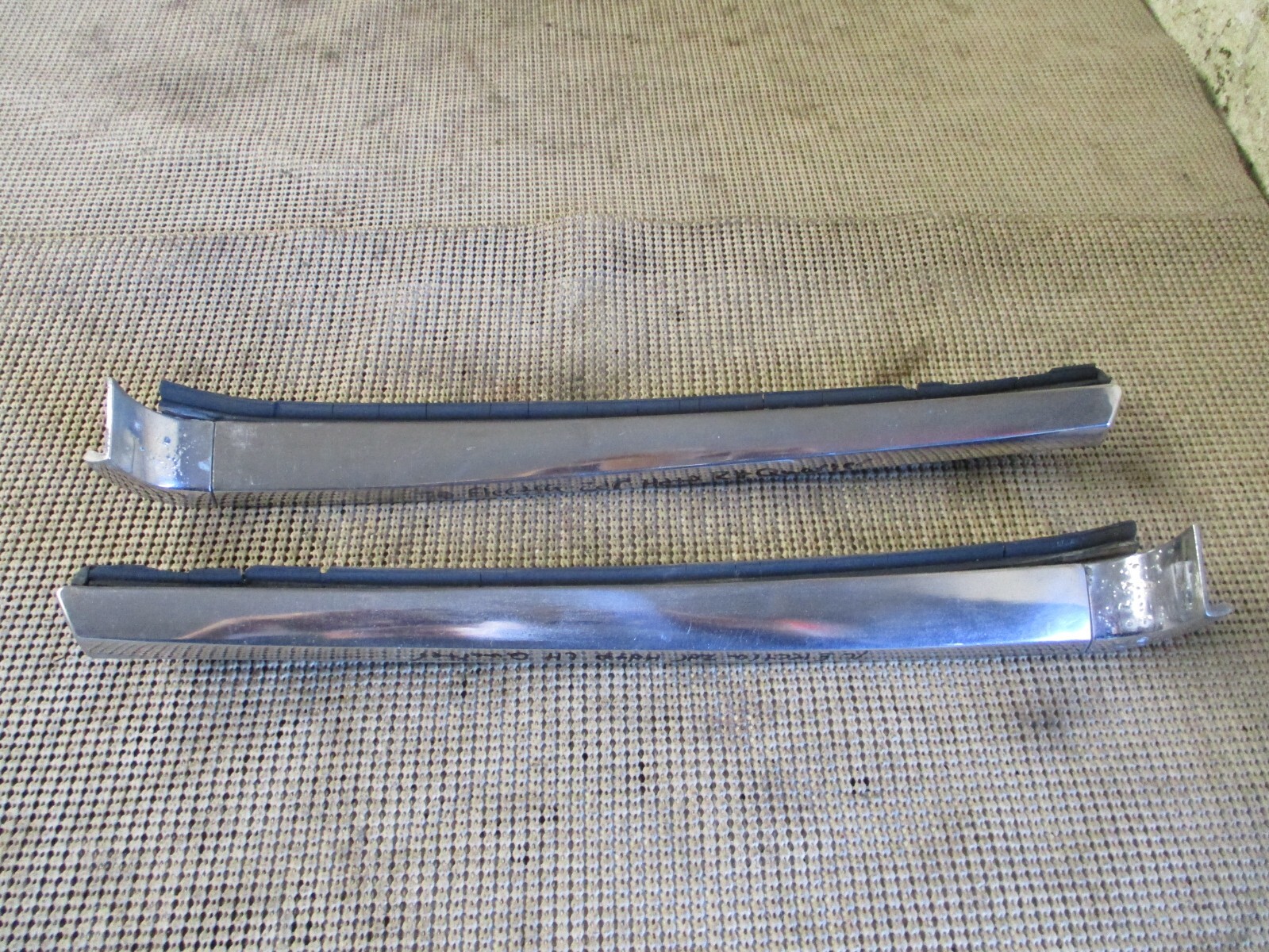 1969-70 Buick Electra 225 Limited 2 dr Hardtop Quarter Window Belt Trim Moldings