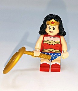 wonder woman lego minifigure