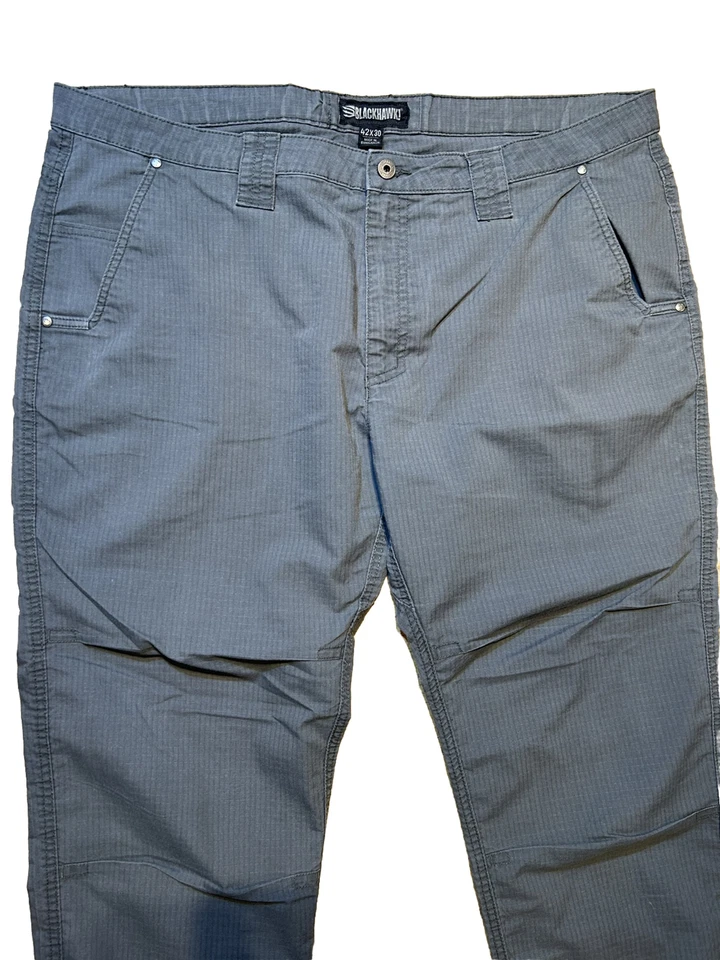 Pantalón táctico Blackhawk gris 42x30 (28L) Foto 2 de 4