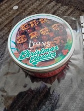 VINTAGE LYONS CHERRY AND WALNUT CAKE TIN V.G.C