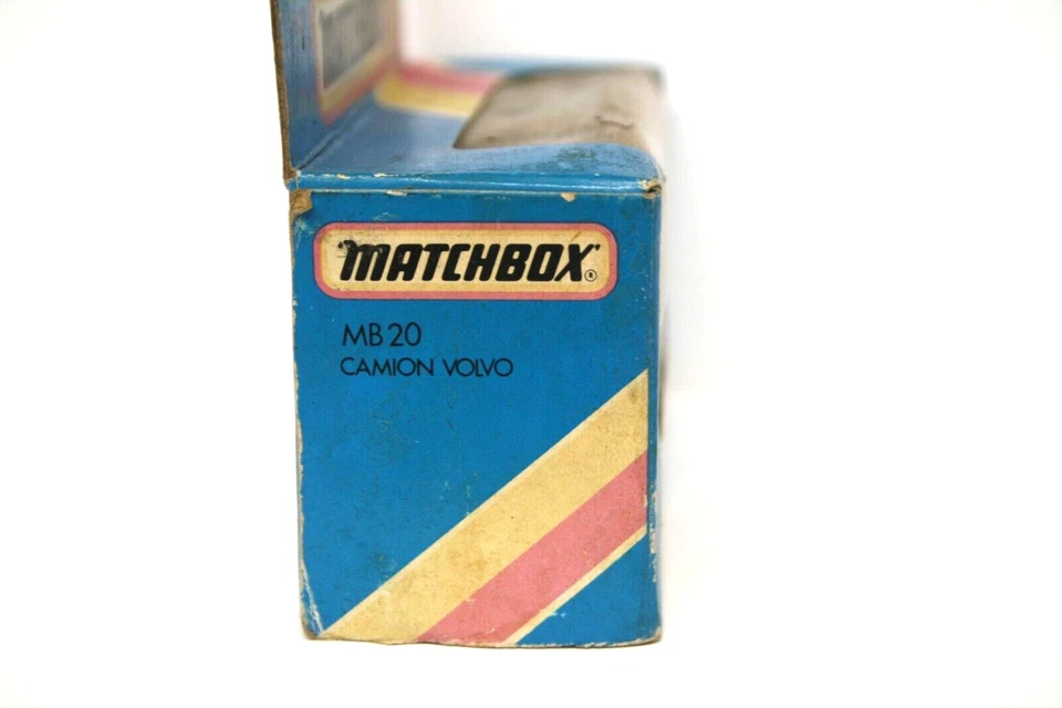 MATCHBOX SUPERFAST MB20 VOLVO CONTAINER TRUCK CROOKES - Image 4 of 4