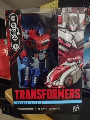 Optimus Prime SS TF War for Cybertron MTMTE Voyager Class