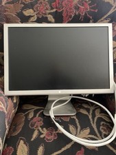 Apple 23" Cinema HD Display LCD A1082 DVI Monitor Classic Aluminum No Adapter