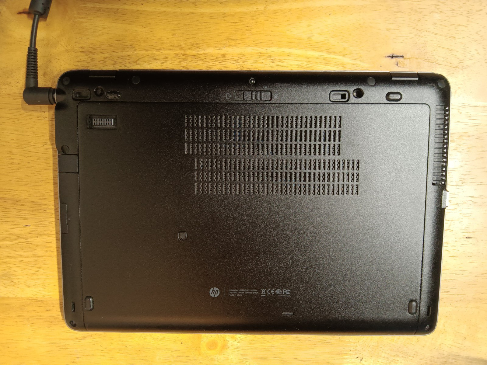 HP EliteBook 840 G2, 14-Inch Laptop, with Intel Core i5 6th Gen., 500 GB HDD (Hard Disk Drive), Windows 10 Home