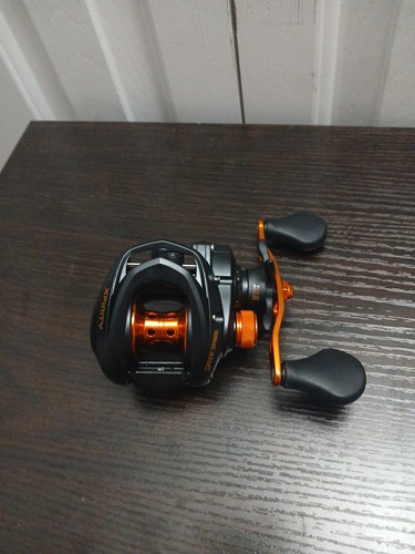 Lews Xfinity Baitcasting Reel 7.5:1 Gear Ratio XHISHG3