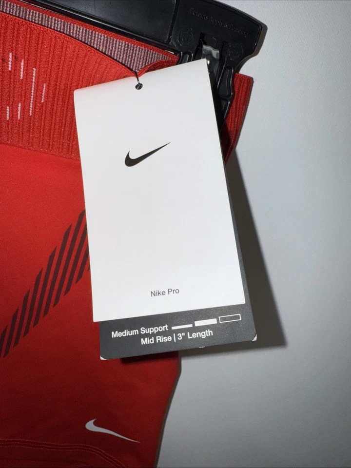 Nike Pro Woman Biker Shorts Small - Image 3 of 4