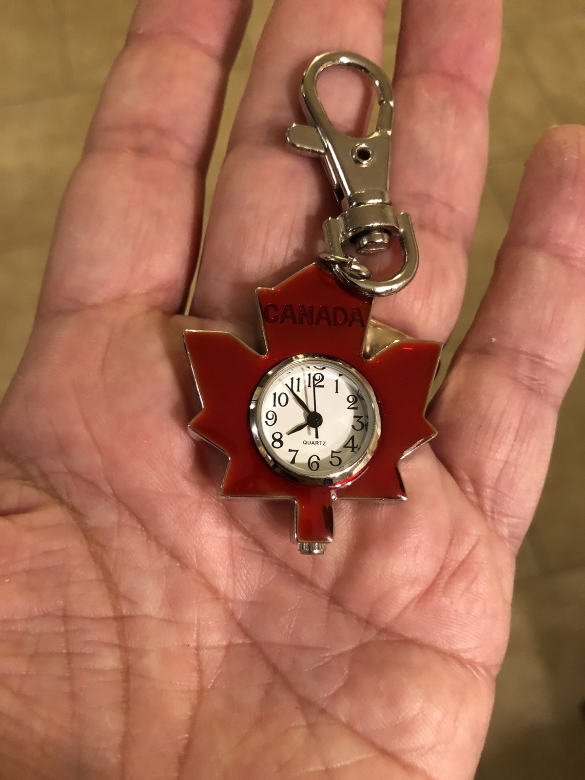 Untested Canada Maple Leaf-Shaped Watch keychain … - image 8