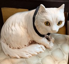 Vintage White Cat Figurine Resting Pose with ...