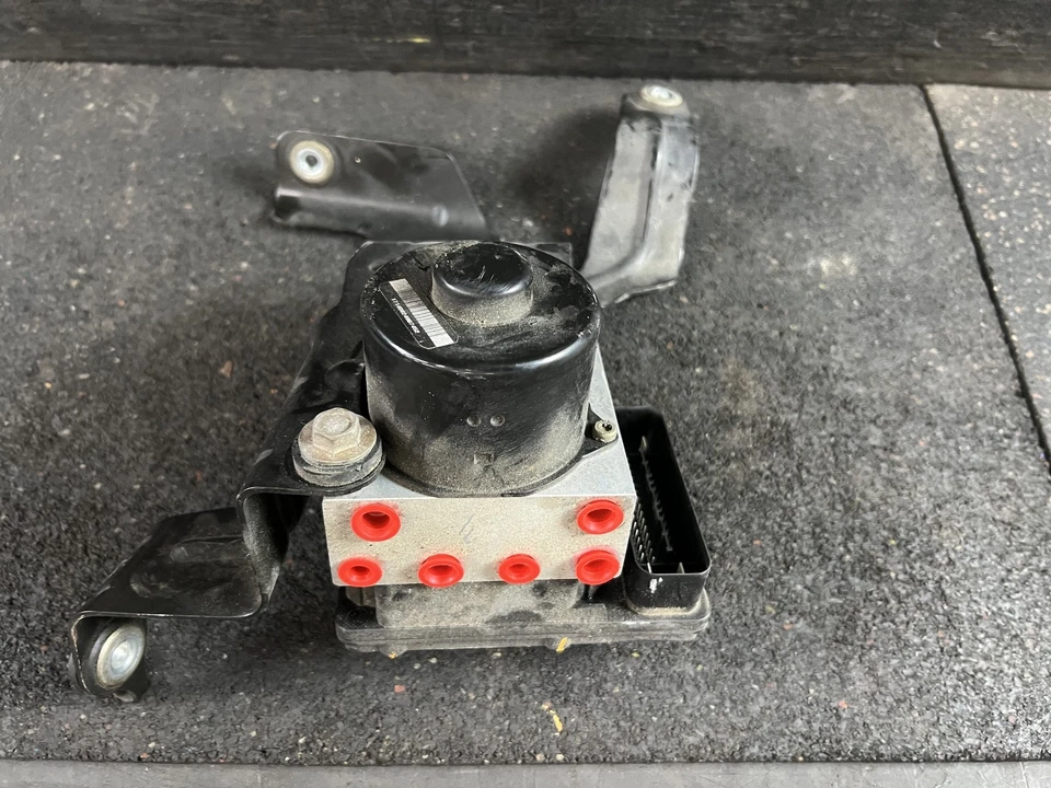 2005 FORD THUNDERBIRD ABS ANTI LOCK BRAKE PUMP MODULE MODULATOR 5W432C333AA - Image 2 of 4