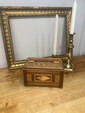 Sch&ouml;ne Schmuckschatulle mit Intarsien aus Holz und Deckel Top Zustand Vintage