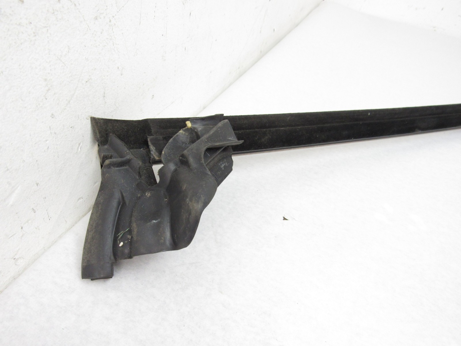 Bentley Continental GT 2003-2010 FRONT+LEFT Trim molding