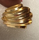 18k Yellow Gold Shell Shaped Earrings Matt & Diamond Cut Texture Design — photo 6