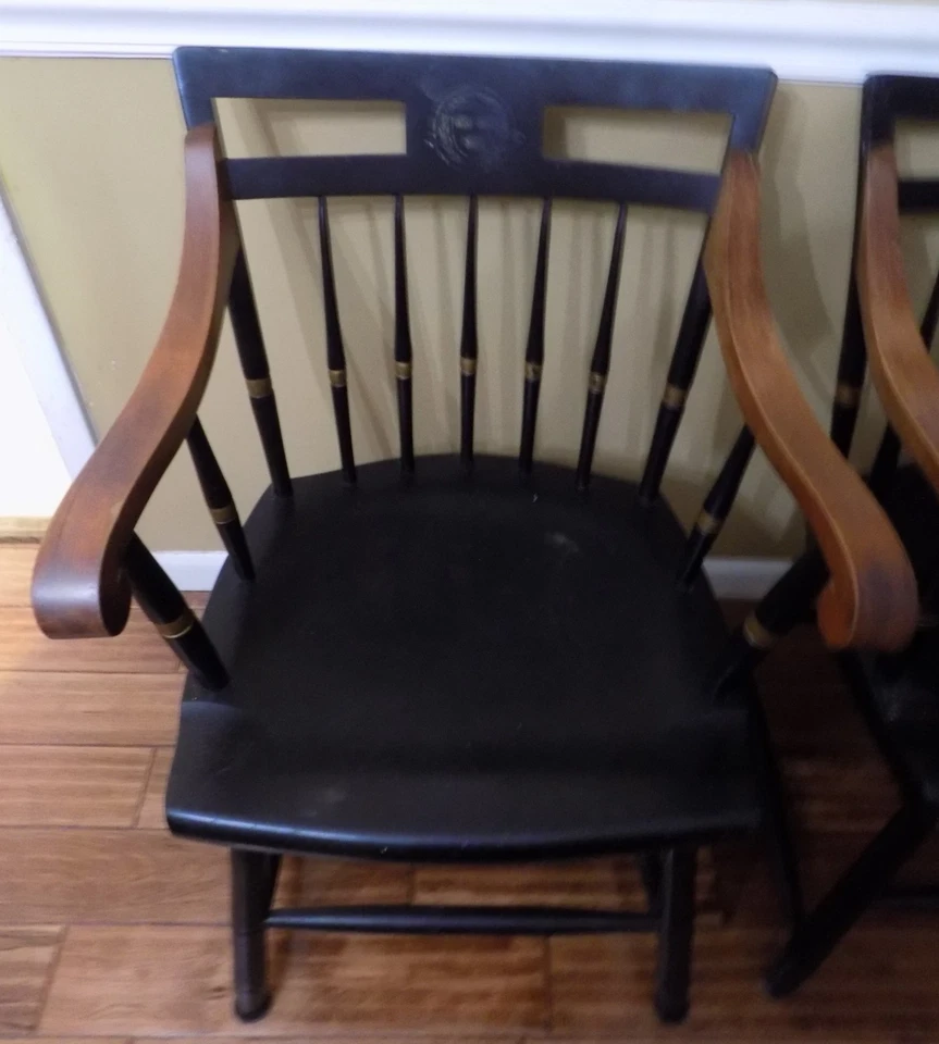 Sillón universitario Harvard vintage - solo recogida local Foto 2 de 4