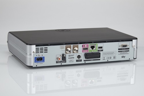 Caja SKY+Plus HD con WIFI 500 GB 2017 DRX890w con control remoto - Imagen 4 de 9