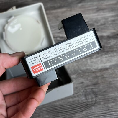 How to Close a Polaroid 320 Land Camera How to Close a Polaroid 320 Land Camera