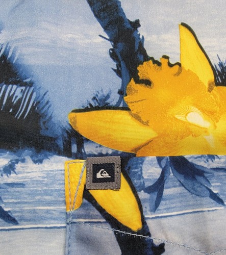 Quiksilver Hawaiian Shirt Mens M Button Up Floral Print Short Sleeve Limited Use - Picture 2 of 7