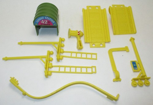 TMNT 1995 Mini Mutant SEWER WARS PLAYSET Bodacious Battleset Turtles Incomplete - Picture 3 of 8