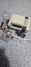 NINTENDO NES  CONSOLE + MARIO GAME - 2X CONTROLLERS
