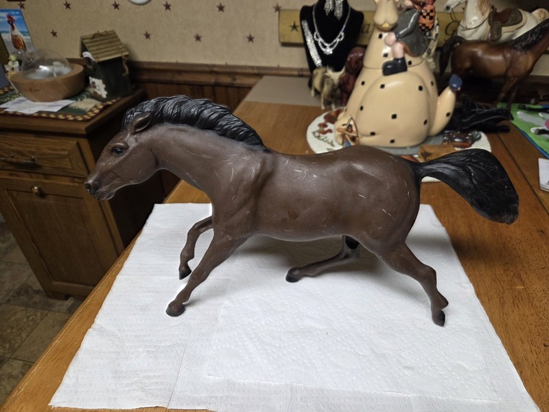 Vintage Ertl Collectible Large Brown Horse. 17"  Long. RARE