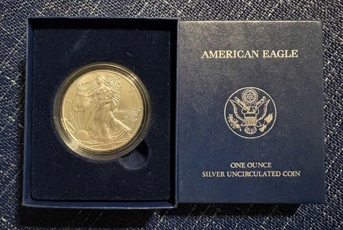 2011 American Silver Eagle Dollar 1 Oz 999 Silver Coin Uncirculated