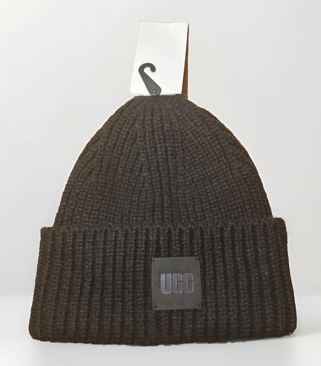 UGG Men’s Black Chunky Ribbed Beanie