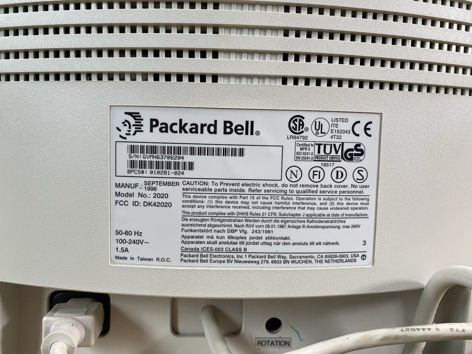 Vintage Packard Bell Model 1020 Monitor w/ Speakers BBE SRS (1996)/TESTED