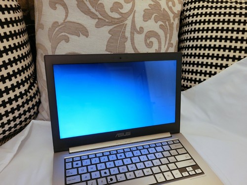 ASUS ZENBOOK UX31E CORE I5-2557M @ 1.4 GHz / 4 GB RAM / 128GB SSD / 13.3" LED 16 - Picture 8 of 12