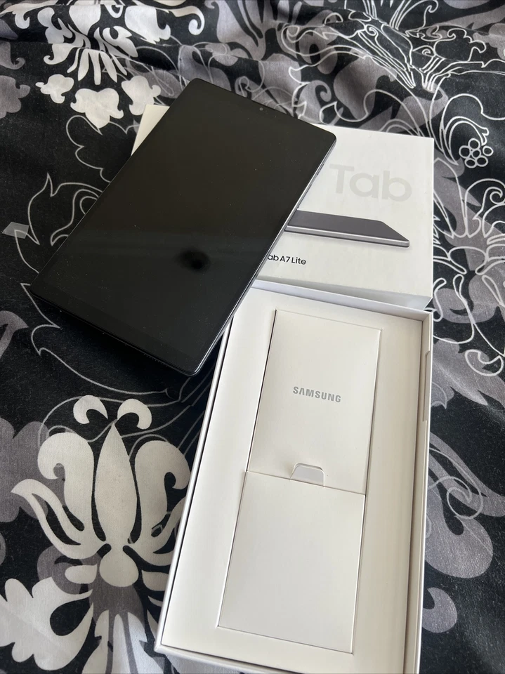 Galaxy Tab A7 Lite - Gray - 32 GB + Free Leather Case - Image 3 of 4