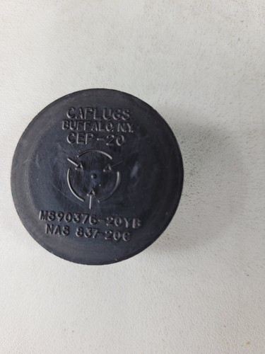 (100) CAPLUGS CEP-20 NAS837-20C MS90376-20YB BLACK CONDUCTIVE CAP - Picture 2 of 3
