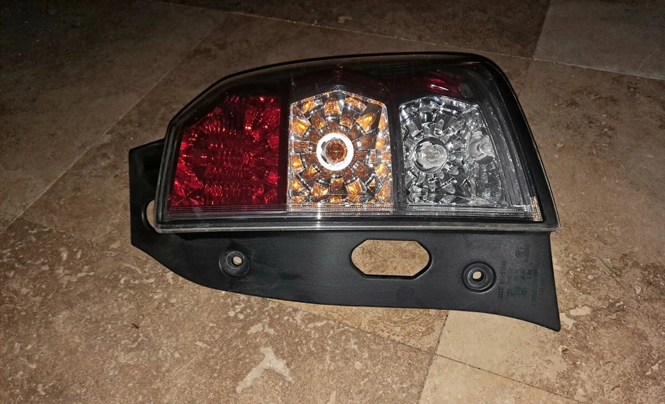 2009-2013 Subaru Forester Tail Light Passenger Right Side 2010 2011 2012 - Imagem 4 de 4