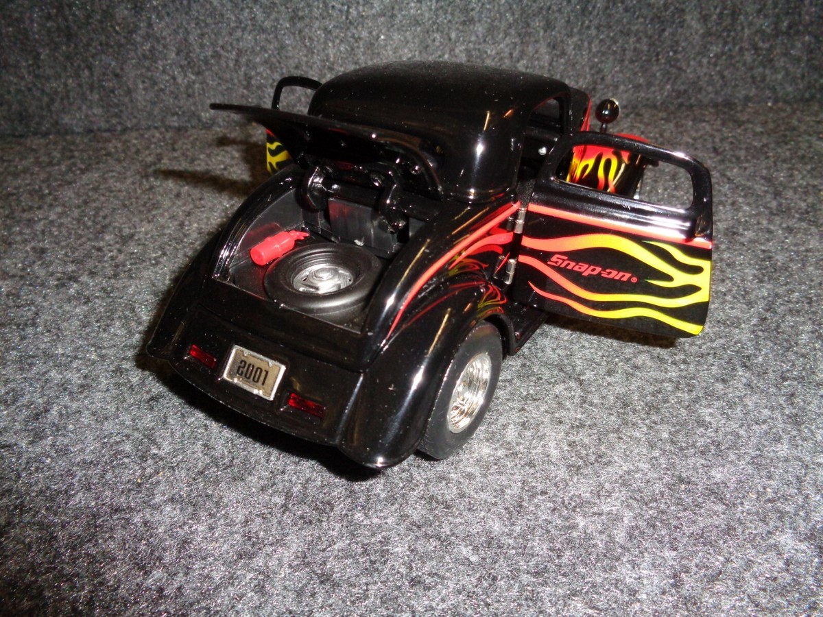スナップオン1934 フォード　ミニカー SNAP-ON TOOLS 1934 FORD COUPE STREET ROD DIECAST COIN BANK
