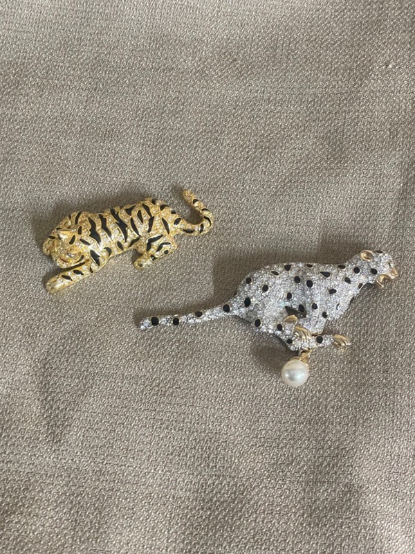 Brooch Pin pair Lion Tiger Panther Rhinestones see pics 1980s