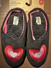 Women s Heart Valentine s Day Slippers Size M 7/8 NWT - D luxe By Dear Foams