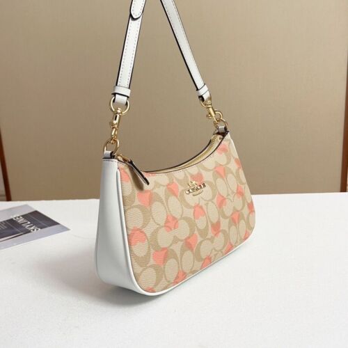 COACH Teri Shoulder Bag/Crossbody Signature Canvas Heart print CP190 outlet New - Picture 2 of 8