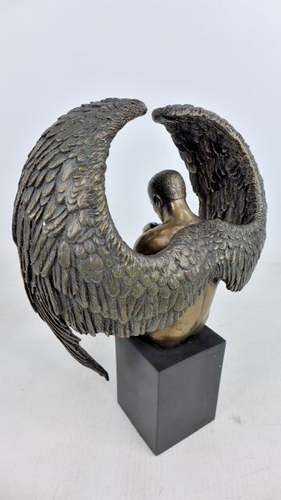 Veronese Design Bronze Finish Nachdenkliche männliche Engel Statue auf schwarzem Sockel - Bild 5 von 9