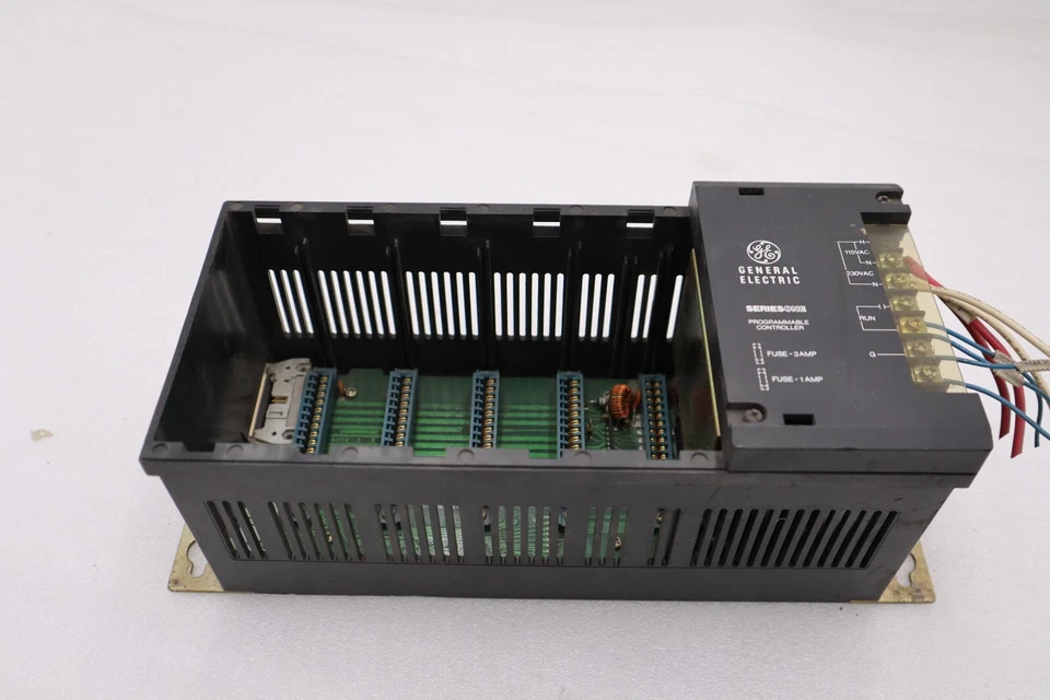 GENERAL ELECTRIC IC610CHS100A RACK w/POWER SUPPLY SERIES ONE STOCK 1396C - Image 3 of 4