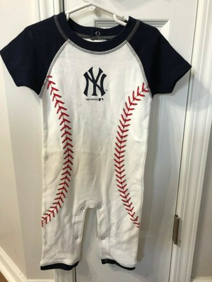 new york yankees jersey outfit