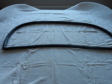 FORD ANGLIA 105E FRONT SCREEN RUBBER SEAL WITH EARS.WINDSCREEN RUBBER SEAL.